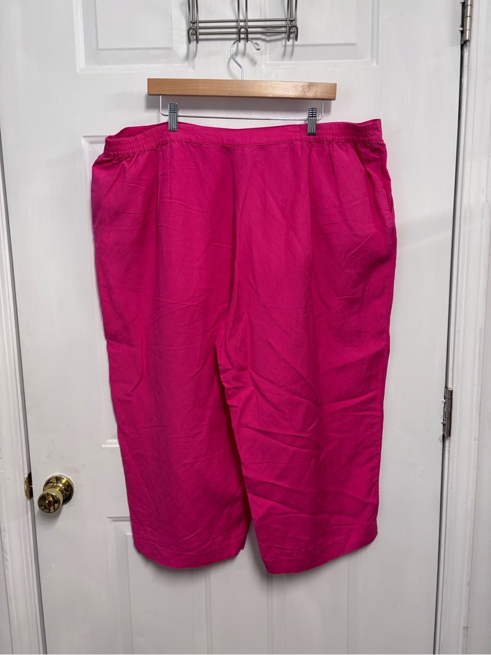 Ruby Rd. Hot Pink Wide Leg Pull-On Capris - Picture 3 of 6